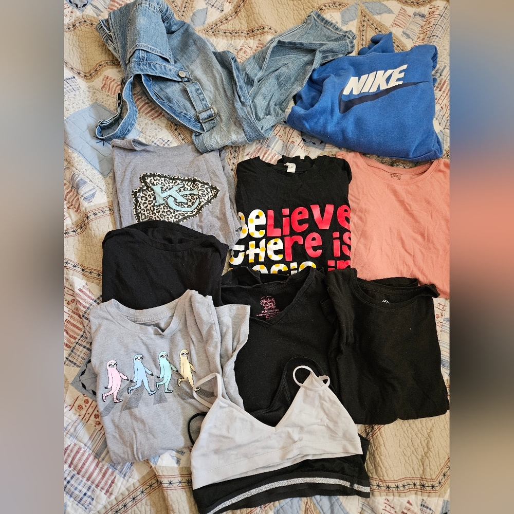 Nike Blue Sweatshirt and Graphic Tees Bundle